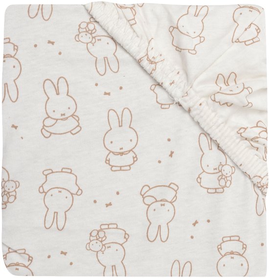 Wit jersey hoeslaken gevouwen, met Miffy en teddybeer print in oranje.
