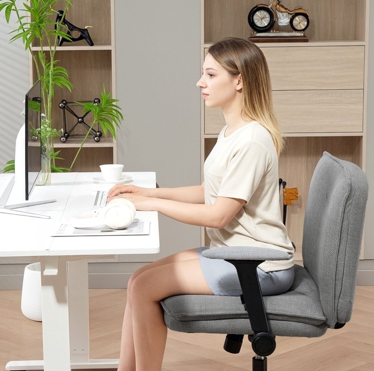 COVREO Bureaustoel 76 x 70 x 85-97 cm grijs, stof met opklapbare armleuningen