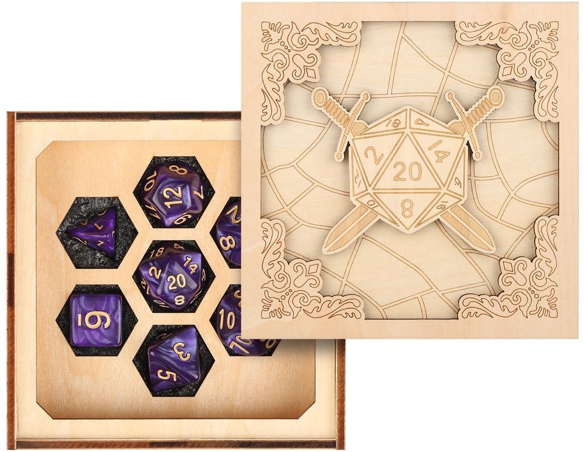 Omgoods - Set van 7 Paarse Polyhedral Dobbelstenen met Houten Doos