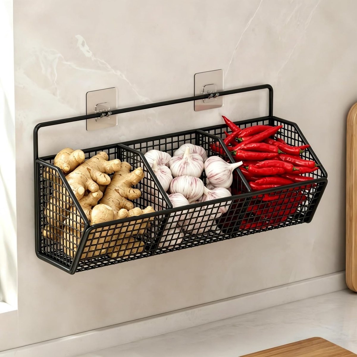 Opbergmand - Ophangbaar - Opberg mandjes - Muurbevestigde Draadmand - wandmand voor Keukenopslag keuken, badkamer en bergruimte, ruimtebesparend wandopbergrek afmetingen - zwart - 1 stuks - 15x11x36cm