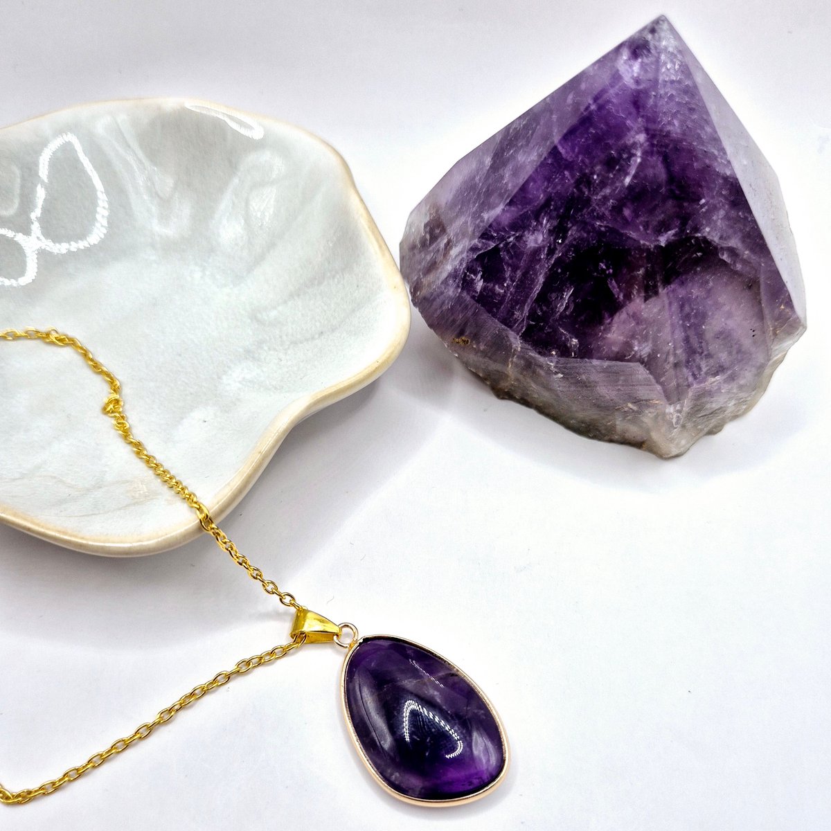 Gold color Amethist Necklace with 25mm pendant
