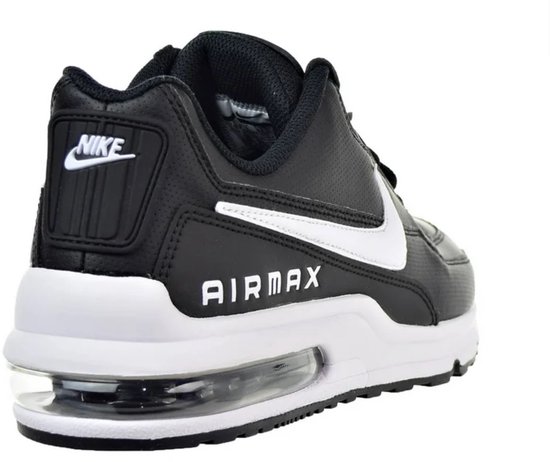 Zwarte Nike Air Max sneaker met witte Nike logo op de hiel en AIRMAX op de zijkant. De zool is wit met een transparante Air unit.