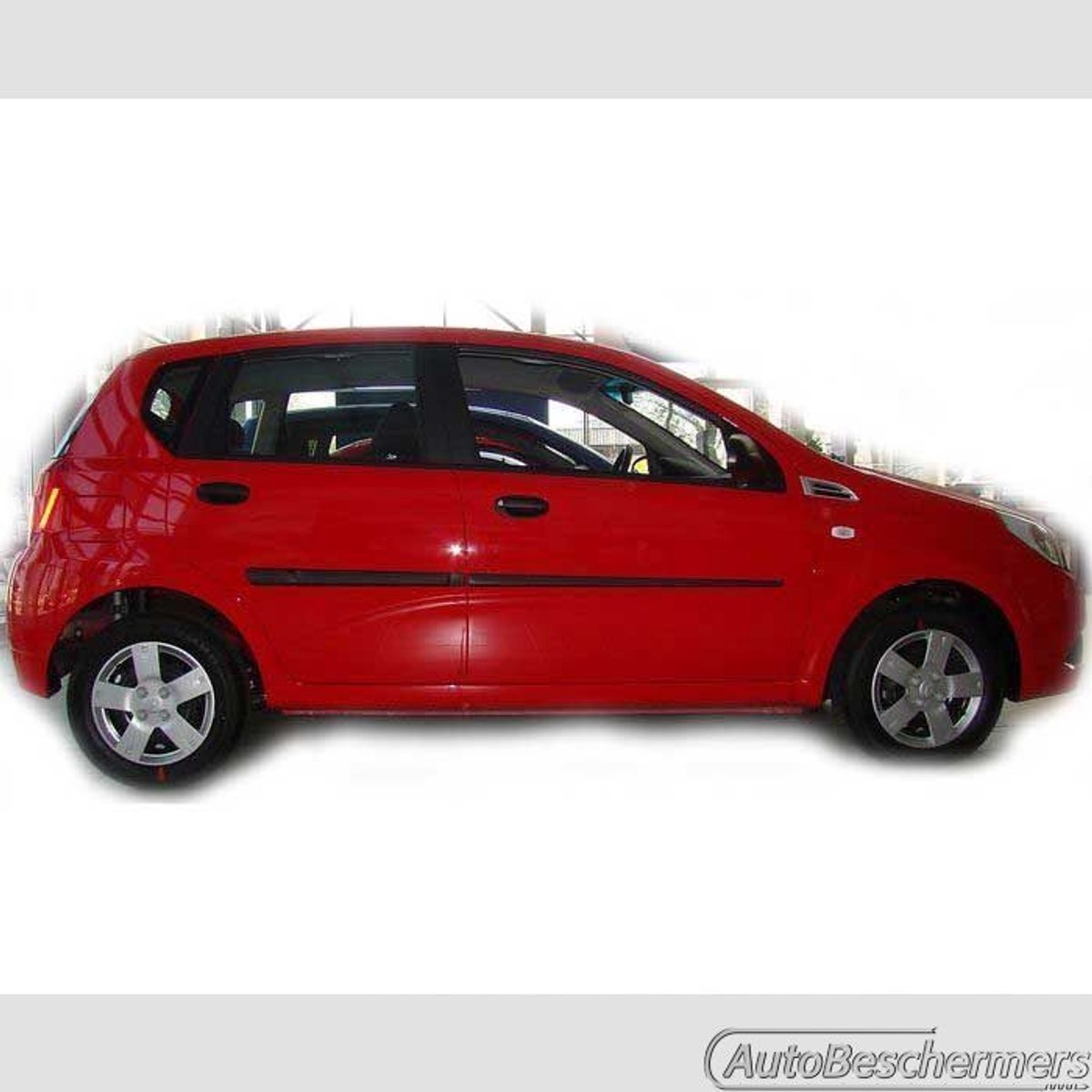 Stootlijsten set zwart voor Chevrolet Aveo 5-deurs 2004-06.2006. De stootstrips zijn zelfklevend. Set a 4 stuks. (#0005)
