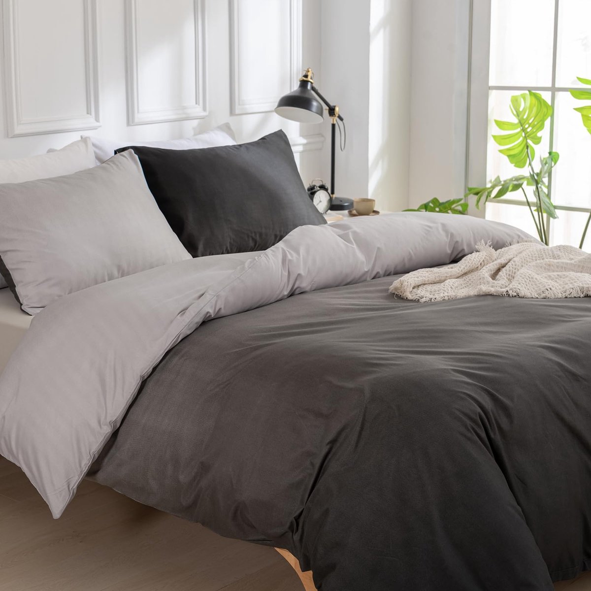 Omgoods - Zwarte Microfiber Bedlinnen Set met Gradient 240 x 220 cm