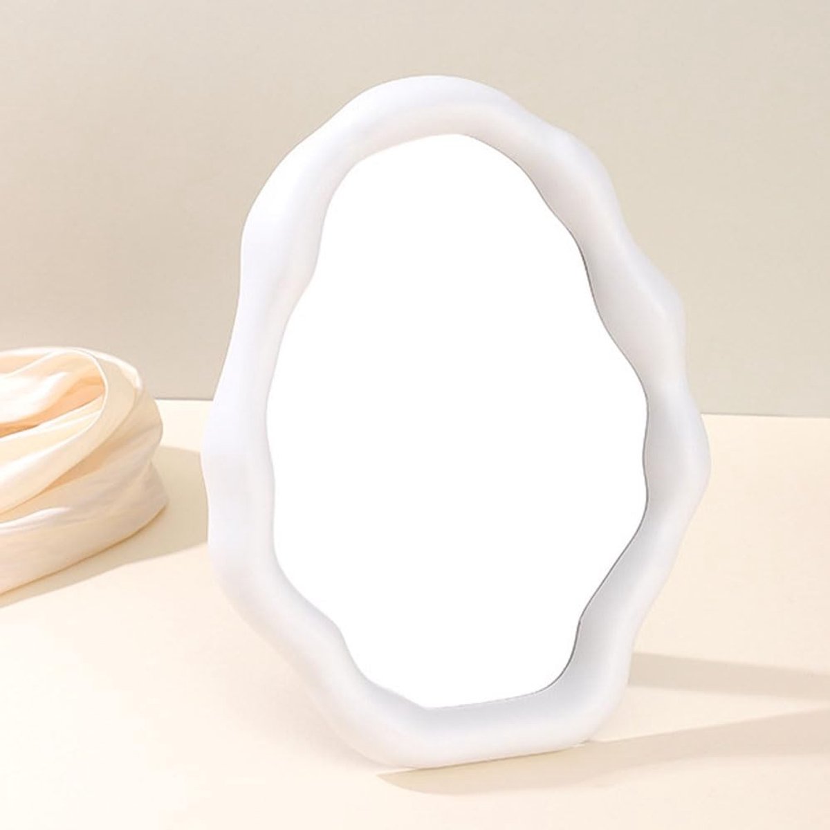 Omgoods - Irreguliere Vorm Tafelspiegel met Stand - Make-up Spiegel voor Slaapkamer en Badkamer