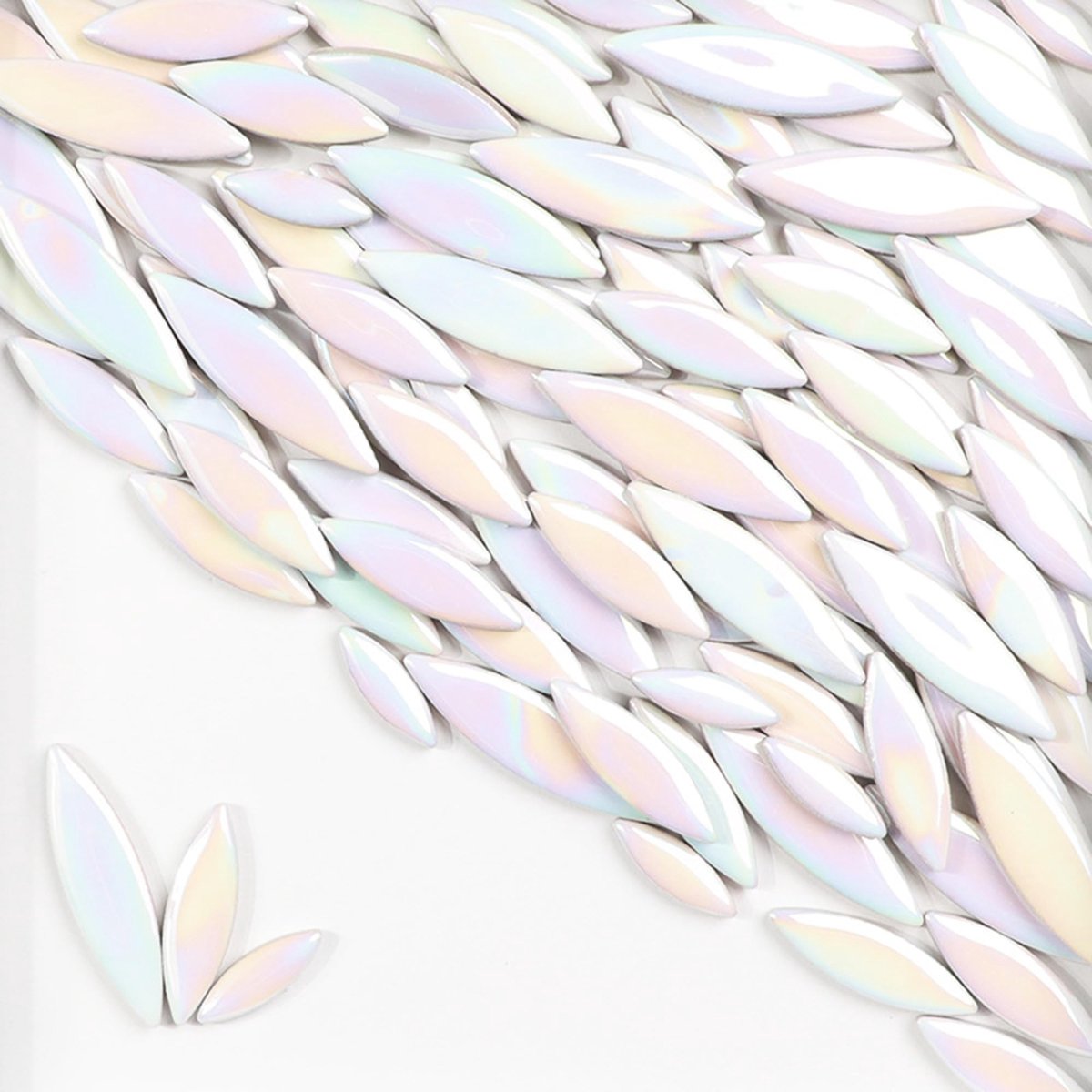 Omgoods - 500g Petal Mosaic Tegels voor DIY Mosaïek Creaties - Wit