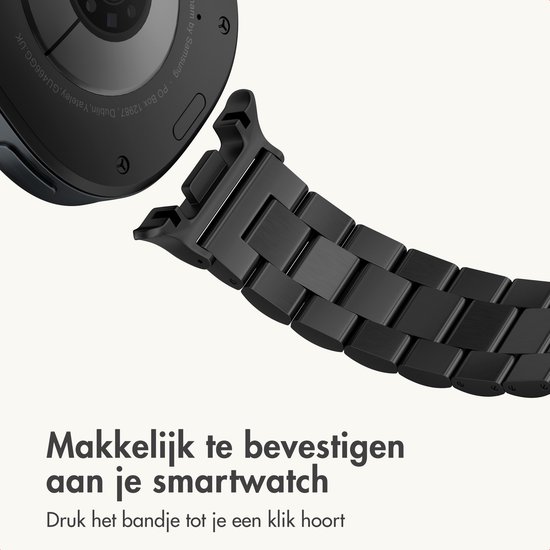 Makkelijk te bevestigen aan je smartwatch, druk tot je een klik hoort.