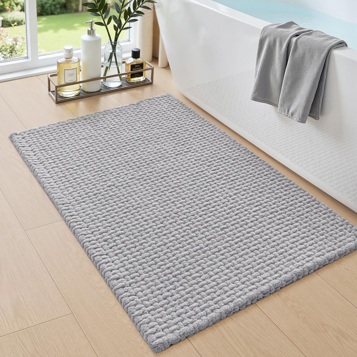 SnelShoppen - Chenille Badmat 50x80cm, Absorberend en Antislip Badmat voor Badkamer, Zacht en Sneldrogend, Machinewasbaar, Lichtgrijs