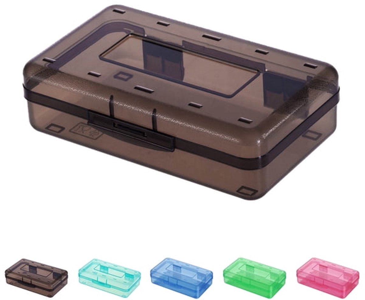 LISM-Bruin, transparant plastic etui met klikdeksel.