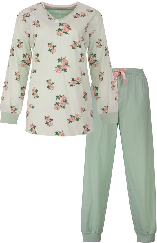 Lichtgroene pyjamaset met lange mouwen en roze bloemenprint, bijpassende broek met roze strik.