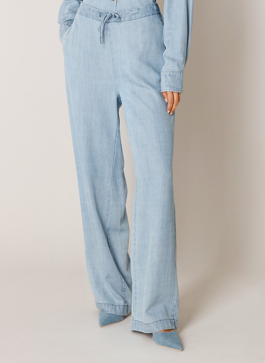 BASE LEVEL Naomi Pants - Light Blue - maat W40 / L32