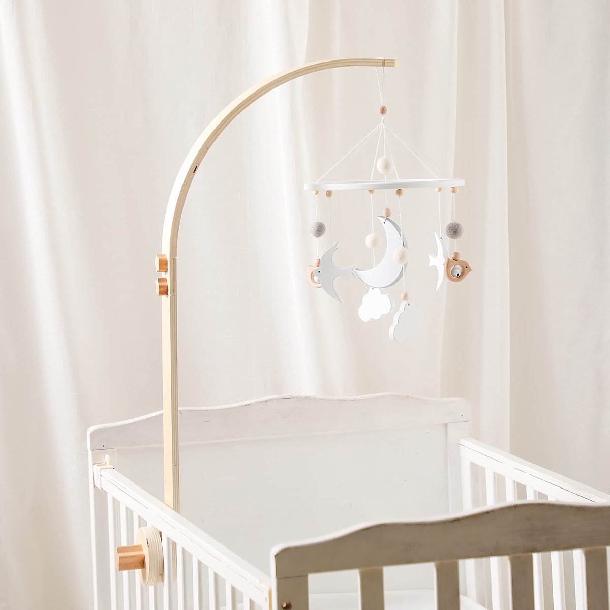 SnelShoppen - Mobiele houder van hout voor babybed, luiertafel en kinderkamerdecoratie, verstelbaar frame voor ophangaccessoires zoals windgongen en b