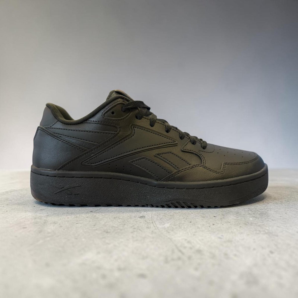 REEBOK ATR CHILL BASKETBALL - MAAT 42.5