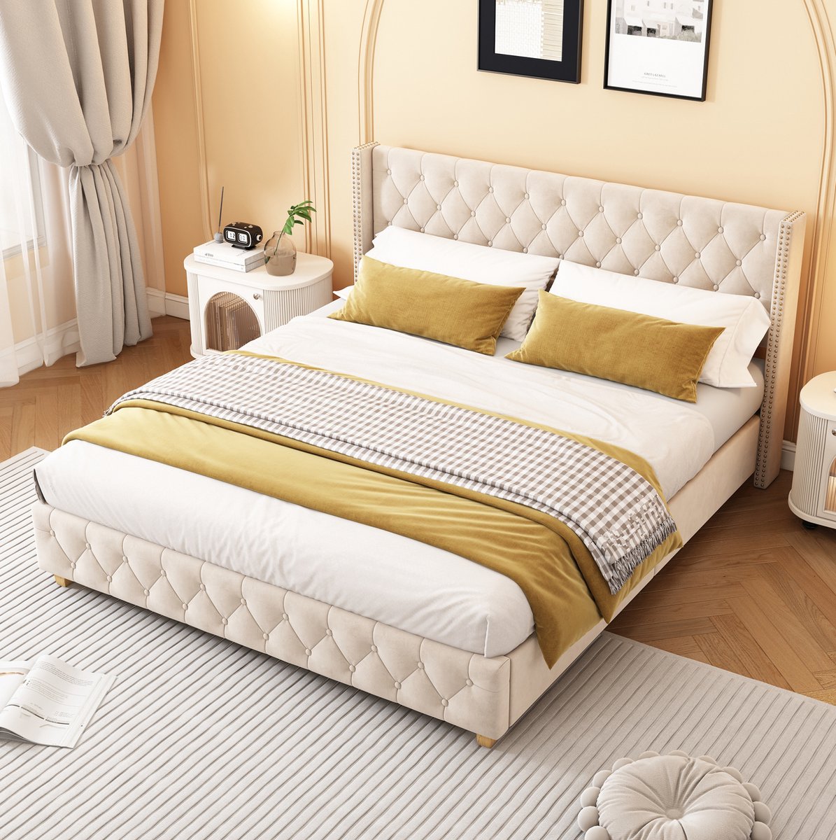 MEUNIQ gestoffeerd tweepersoons bed 180x200 cm met lattenbodem, hoog hoofdbord met knoopstiksels en siernagels, houten poten, slaapkamer, beige Lichtbeige