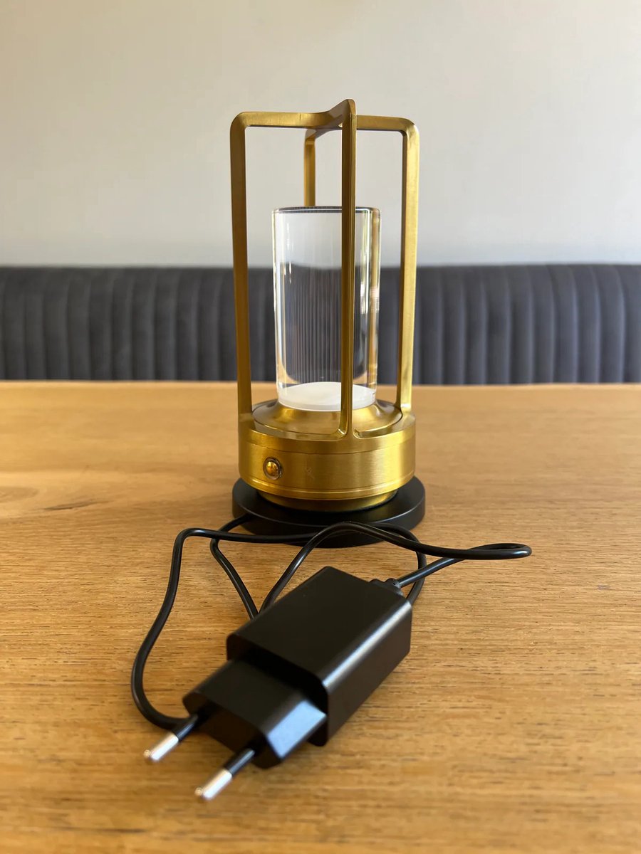 Lanta LED Tafellamp - Goud - Met laadstation, dimbaar, 3 lichtkleuren, IP54, voor Binnen & Buiten