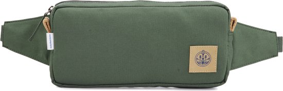 Sac banane vert en matériau recyclé avec une sangle tissée.