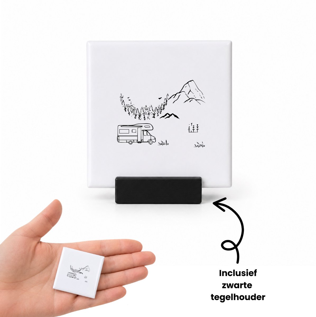 Hacebo Happy camper tegeltje met tegelhouder - Camper - Kampeerders - tegeltjes met tekst - Toeristen - leuk cadeau voor iemand die houd van kamperen - spreuktegels - 4.8x4.8 CM Wit