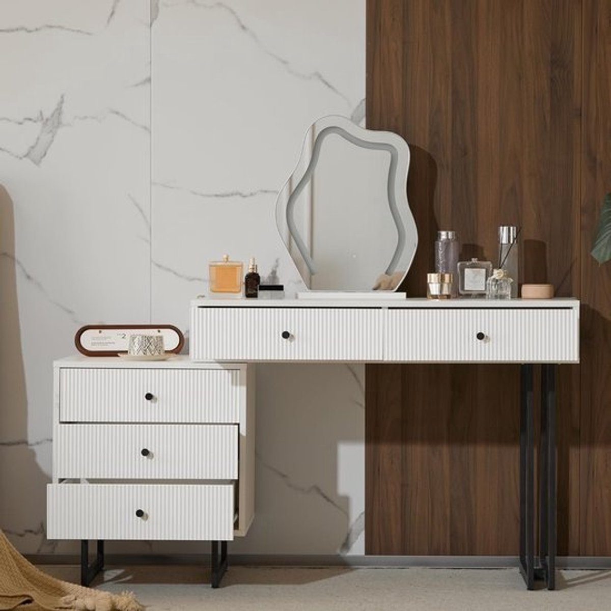 Make-uptafel met Spiegel en Verlichting - Verstelbare Cosmeticatafel met Uittrekbaar Tafelblad en 3-kleurige LED