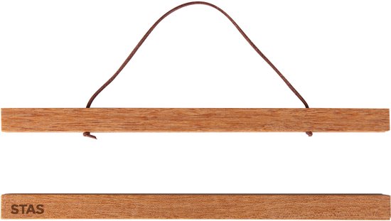 Cintre d'affiche en bois avec cordon en cuir et logo STAS.