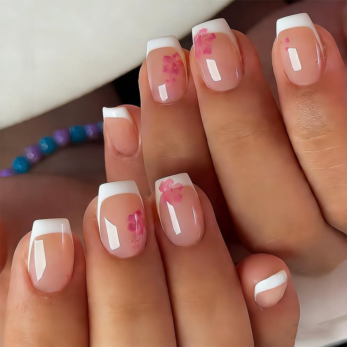 vierkant, wit, French Sheer, nude, roze, basis, bloemen, bloemen, design, press-on nagels, witte tips, natuurlijke roze bloem estate INS kunstmatige acryl nepnagels