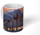 Mok - Koffiemok - Twee olifanten bij zonsondergang - Mokken - 350 ML - Beker - Koffiemokken - Theemok