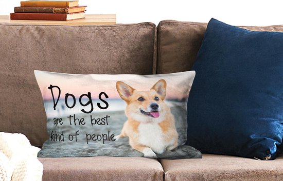 Sierkussen - Citation de Chiens «les chiens sont le Best type de personnes» et un arrière-plan avec un chien sur la plage