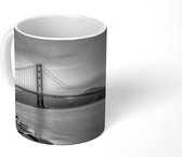 Mok - Golden Gate Bridge tijdens de zonsondergang bij San Francisco - zwart wit - 350 ML - Beker