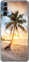 Geschikt voor Samsung Galaxy S21 Plus hoesje - Zonsondergang - Strand - Palmboom - Siliconen Telefoonhoesje
