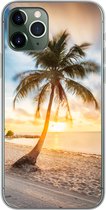Geschikt voor iPhone 11 Pro hoesje - Zonsondergang - Strand - Palmboom - Siliconen Telefoonhoesje