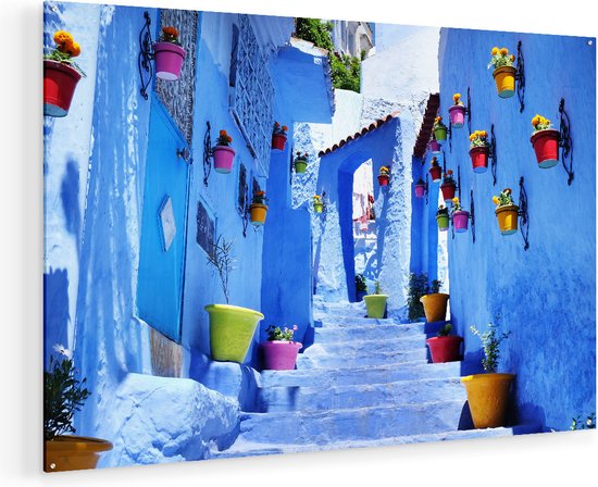 Artaza Glasschilderij - Blauwe Huizen met Bloempotten in Chefchaouen, Marokko - 120x80 - Groot - Plexiglas Schilderij - Foto op Glas