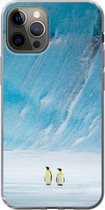 Geschikt voor iPhone 12 Pro hoesje - Twee keizerpinguïns voor een ijsberg - Siliconen Telefoonhoesje