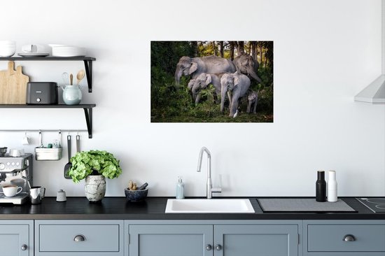 Affiche Les éléphants mangent des feuilles - 90x60 cm