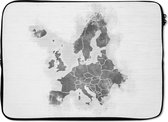 Laptophoes 14 inch - Europakaart met een geweven patroon op de achtergrond - zwart wit - Laptop sleeve - Binnenmaat 34x23,5 cm - Zwarte achterkant