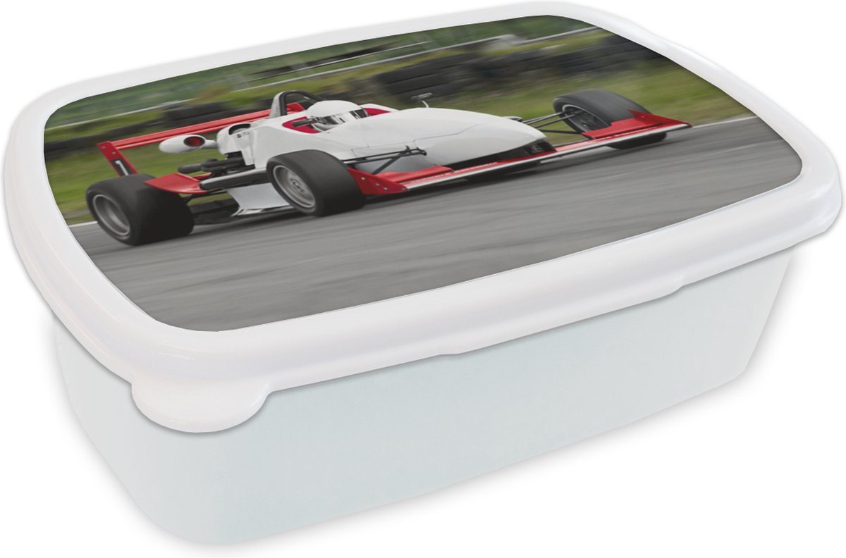 Broodtrommel Wit - Lunchbox - Brooddoos - Rood-witte raceauto - 18x12x6 cm - Volwassenen