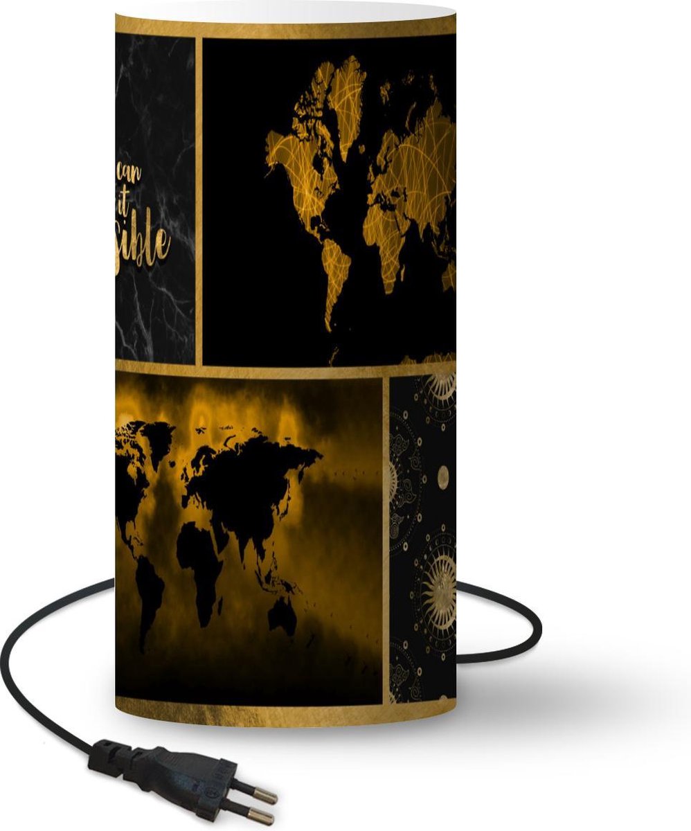 Lamp - Nachtlampje - Tafellamp slaapkamer - Wereldkaart - Collage - Luxe - Goud - 33 cm hoog - Ø15.9 cm - Inclusief LED lamp