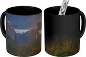 Magische Mok - Foto op Warmte Mok - Donker landschap van Yosemite National Park in Californië - 350 ML