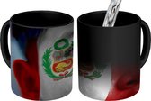 Magische Mok - Foto op Warmte Mokken - Koffiemok - Vlag van Peru - Magic Mok - Beker - 350 ML - Theemok