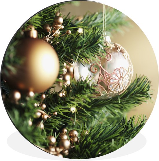 WallCircle - Wandcirkel - Muurcirkel - Close up van kerst ornamenten in kerstboom - Aluminium - Dibond - ⌀ 30 cm - Binnen en Buiten
