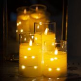 Flammenlose Kerzen mit Beweglicher Flamme 3er-Set mit Fernbedienung und Timer - LED Kerzen im Glas - Durchmesser 7.6 cm Höhe 10.2 12.7 15.3 cm - Lichterkette Weiß