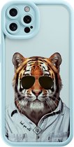Casimoda® hoesje - Geschikt voor iPhone 12 Pro - Tijger Wild - Effen telefoonhoesje met lensbescherming - TPU - Backcover - Blauw