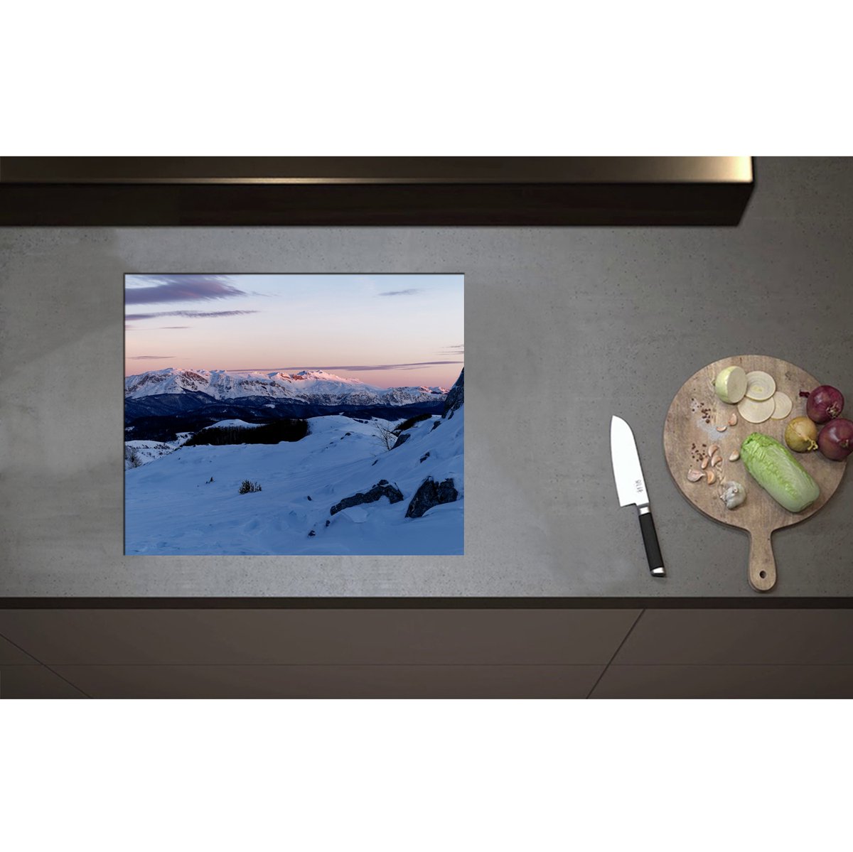 Inductieplaat Beschermer - Bergen bedekt door Laag Sneeuw - 60x50 cm - 2 mm Dik - Inductie Beschermer - Bescherming Inductiekookplaat - Kookplaat Beschermer van Wit Vinyl