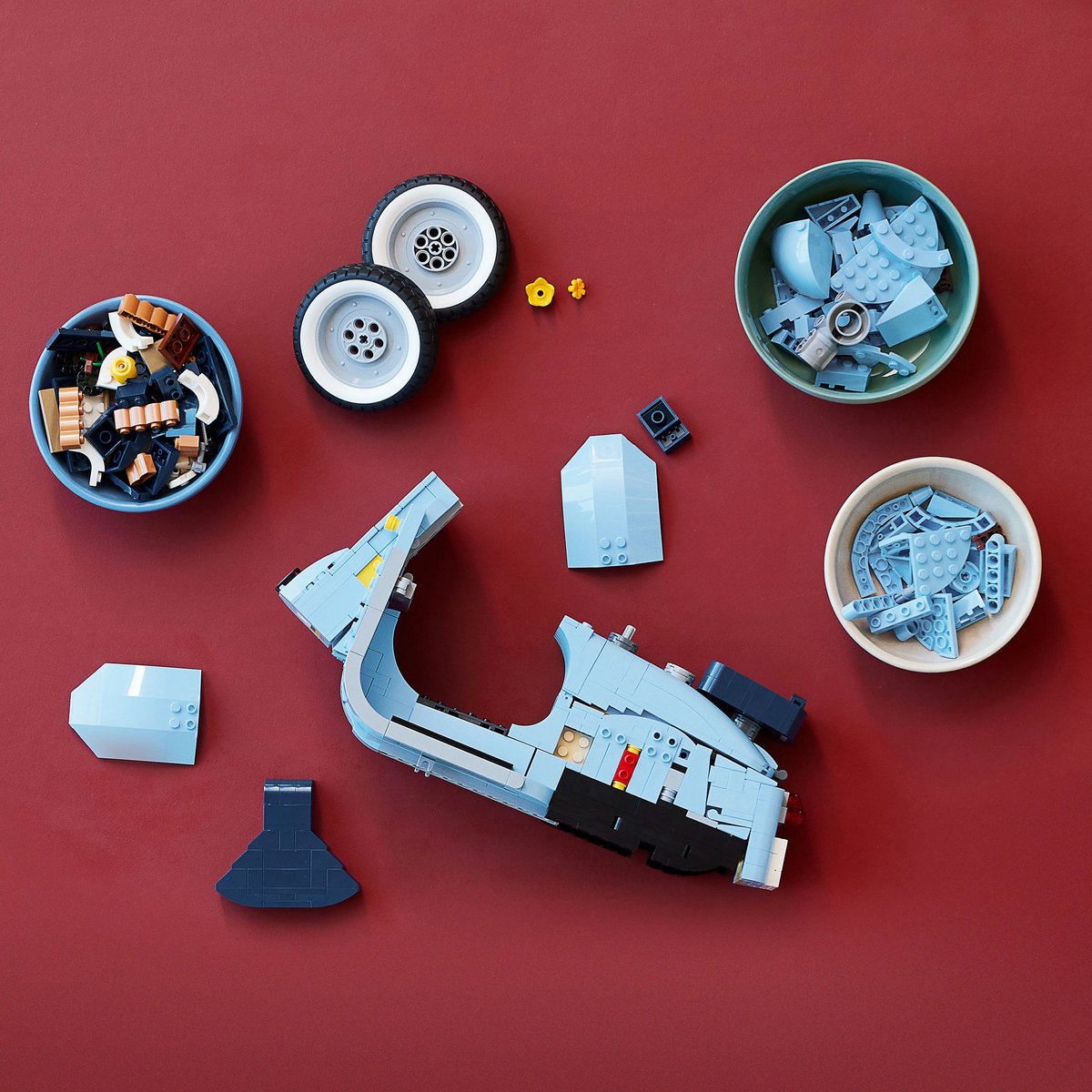 LEGO Vespa 125 Scooter bouwbare modelbouwset voor Volwassenen - 10298 — afbeelding 2