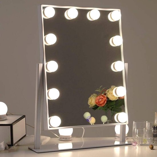miroir de maquillage professionnel sur la table avec lumière, miroir  cosmétique