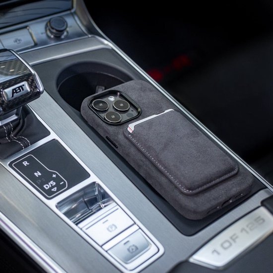 iPhone 15 Pro Max - Coque Alcantara - Gris Espace