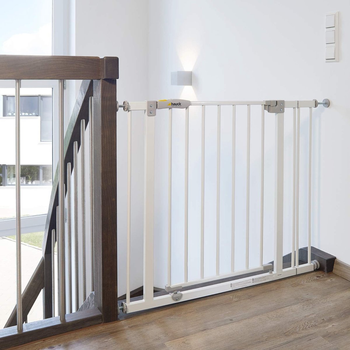 Hauck - Barrière de sécurité pour porte et escalier Stop N Safe 2 avec  rallonge de 9 cm incluse, 84-89 cm