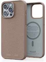 Njord Collections Fabric Telefoonhoesje - Geschikt voor iPhone 15 Pro Max - 2M valbestendig - 100% gereycled materiaal - Mag Compatibel – Pink Sand