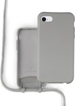 Coverzs Silicone case met koord - Telefoonhoesje met koord - Backcover hoesje met koord - touwtje - geschikt voor Apple iPhone 7/8/SE2020 - grijs