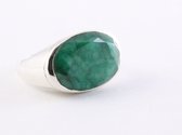 Zilveren ring met smaragd - maat 19