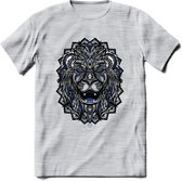 Leeuw - Dieren Mandala T-Shirt | Donkerblauw | Grappig Verjaardag Zentangle Dierenkop Cadeau Shirt | Dames - Heren - Unisex | Wildlife Tshirt Kleding Kado | - Licht Grijs - Gemalee