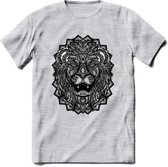 Leeuw - Dieren Mandala T-Shirt | Grijs | Grappig Verjaardag Zentangle Dierenkop Cadeau Shirt | Dames - Heren - Unisex | Wildlife Tshirt Kleding Kado | - Licht Grijs - Gemaleerd - X